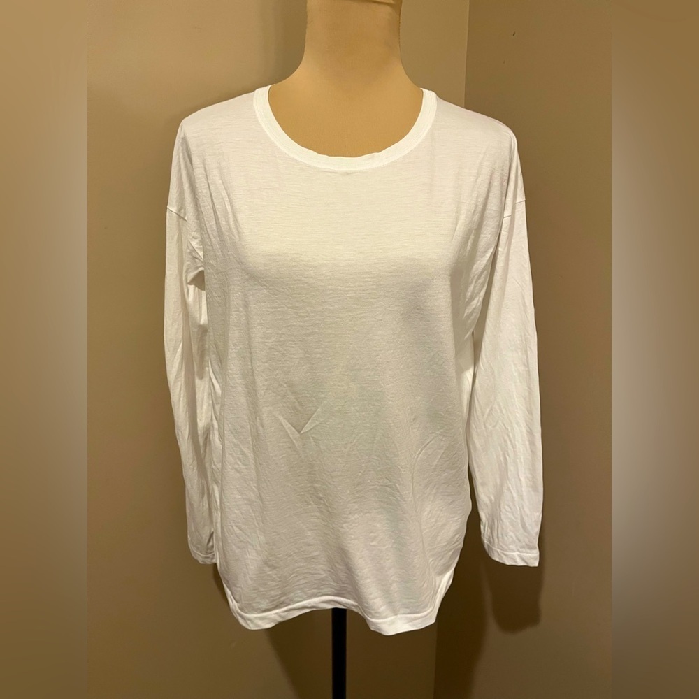 Vince. Classic White Oversized Boxy Long Sleeve, size XS